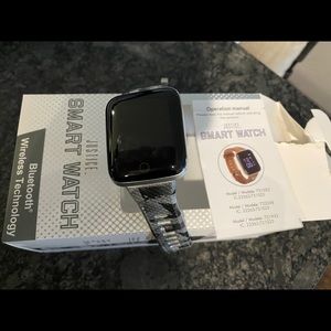 Smartwatch model 731023 Clearance